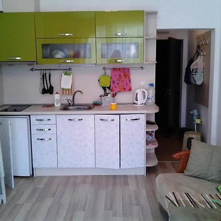 Studio Astoria 1 * Elenite